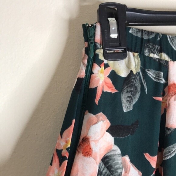 Show me your Mumu semi-sheer wide leg flare loose floral pants size medium - Picture 7 of 12